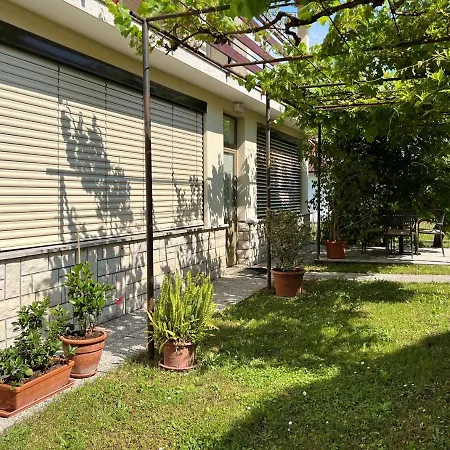 Lonzan Appartement *